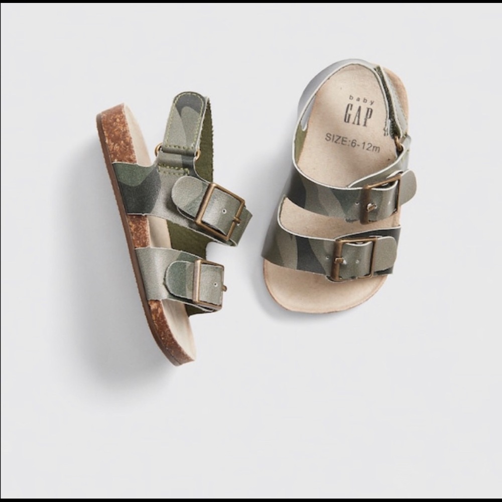 Baby Gap Army Fatigue Sandals 🐢